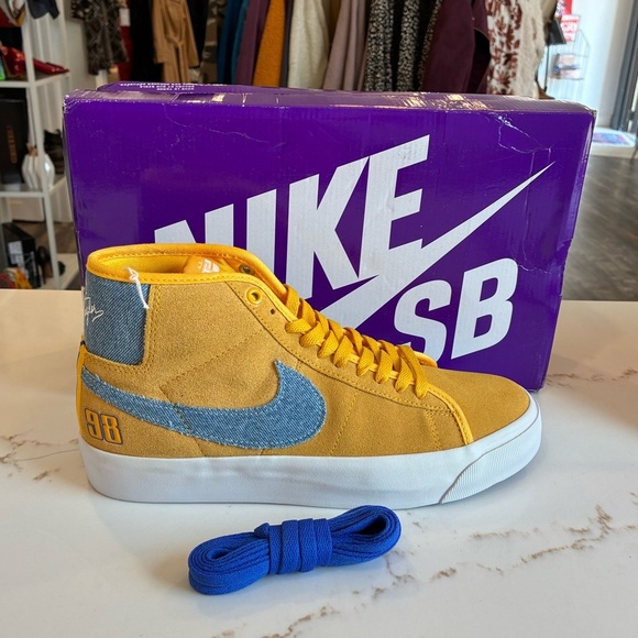 NIKE SB ZOOM BLAZER size 10 MID PRO GT Grant Taylor University Gold - Picture 3 of 7
